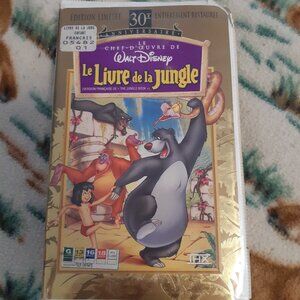 L'Édition limité En VHS Le Livre De La Jungle En Français Et Les Aristochats Usé